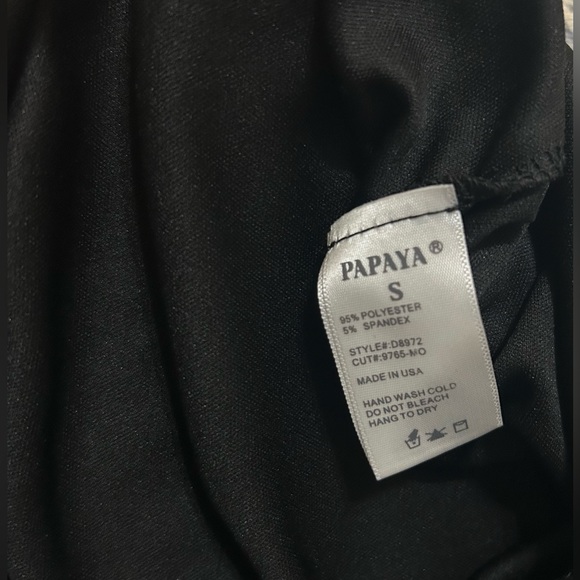 🔸2 for$11🔸
Black and White Long Sleeve Dress NWOT - Picture 11 of 11